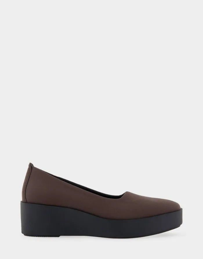 Aerosoles Comfortable Women039s Flatform Shoe In Brown Stretch Gabardine Fabric Java Stretch Gabardine Fabric Women Wedges Aerosoles Comfortable Women039s Flatform Shoe In Brown Stretch Gabardine Fabric Java Stretch Gabardine Fabric Women Wedges
