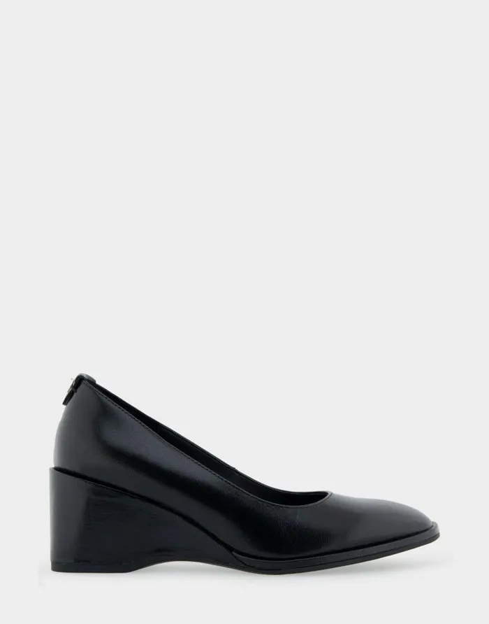 Aerosoles Comfortable Women039s Sculpted Wedge Pump In Black Leather Black Leather Women Wedges Aerosoles Comfortable Women039s Sculpted Wedge Pump In Black Leather Black Leather Women Wedges