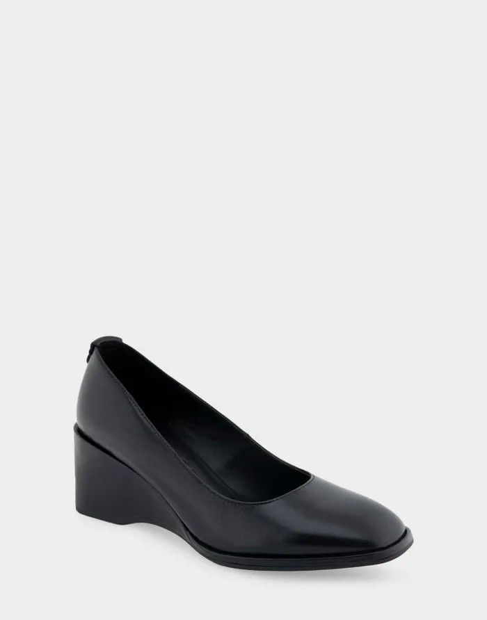 Aerosoles Comfortable Women039s Sculpted Wedge Pump In Black Leather Black Leather Women Wedges