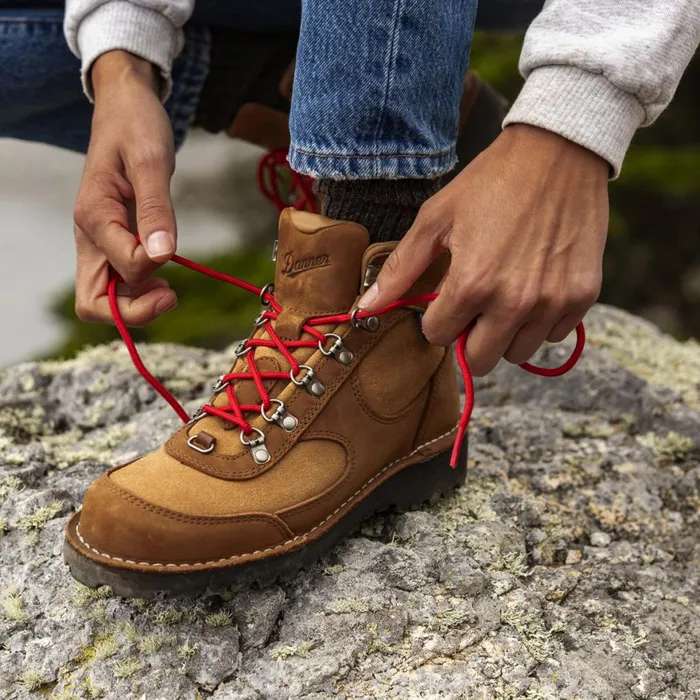 Cascade Crest Grizzly BrownRhodo Red Women Danner Boots