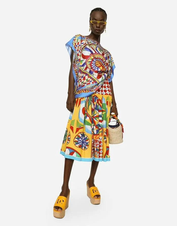 Dolce and Gabbana Skirts Women Poplin Midi Skirt With Carretto Print Red Dolce and Gabbana Skirts Women Poplin Midi Skirt With Carretto Print Red