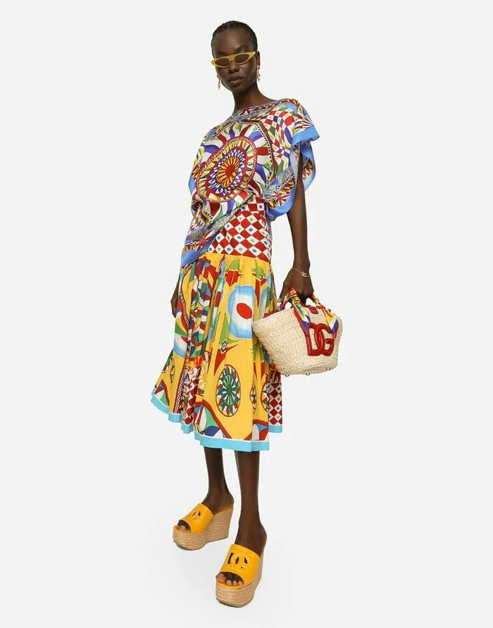 Dolce and Gabbana Skirts Women Poplin Midi Skirt With Carretto Print Red Dolce and Gabbana Skirts Women Poplin Midi Skirt With Carretto Print Red