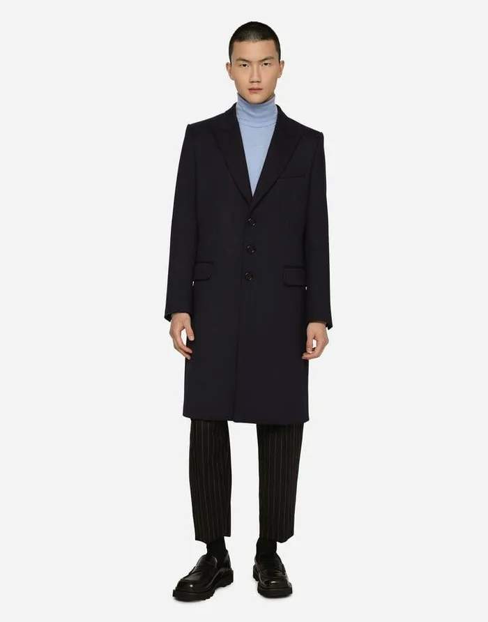 Dolce and Gabbana Sweaters And Cardigans Men Extrafine Cashmere And Silk Turtleneck Sweater Azure Dolce and Gabbana Sweaters And Cardigans Men Extrafine Cashmere And Silk Turtleneck Sweater Azure