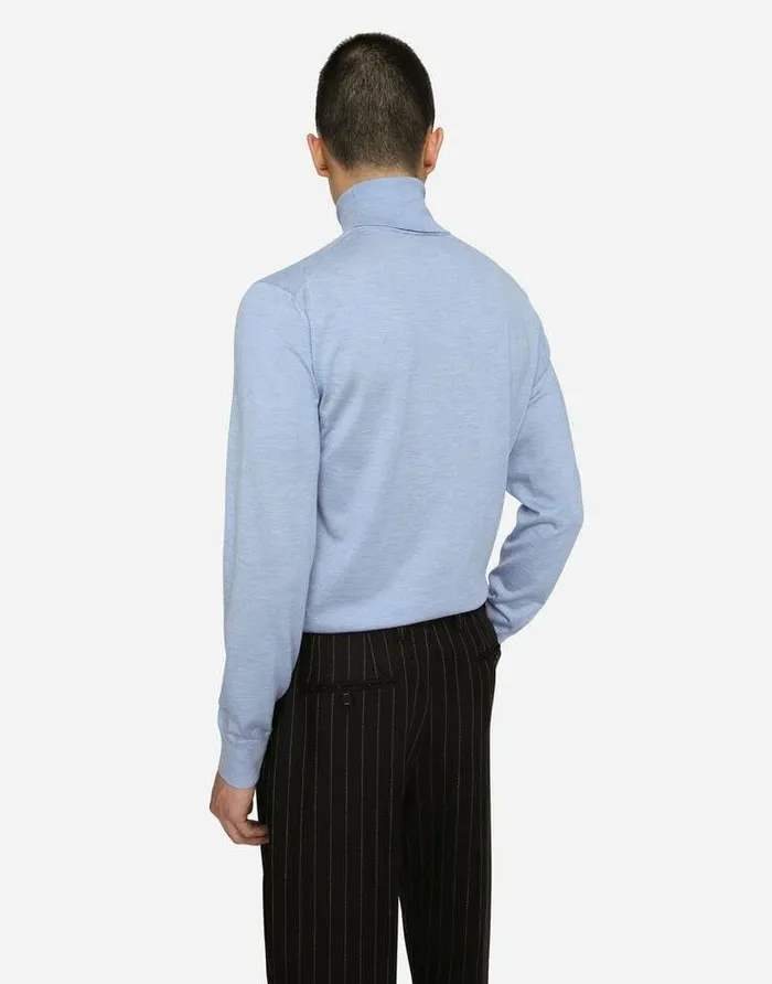 Dolce and Gabbana Sweaters And Cardigans Men Extrafine Cashmere And Silk Turtleneck Sweater Azure Dolce and Gabbana Sweaters And Cardigans Men Extrafine Cashmere And Silk Turtleneck Sweater Azure