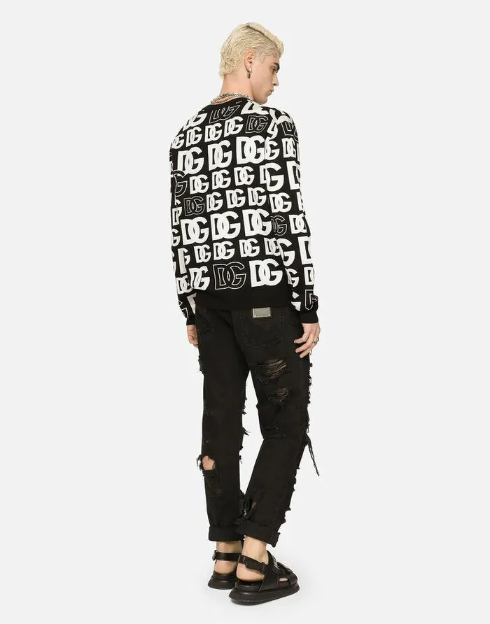 Dolce and Gabbana Sweaters And Cardigans Men Silk Jacquard Roundneck Sweater With DG Logo Multicolor Dolce and Gabbana Sweaters And Cardigans Men Silk Jacquard Roundneck Sweater With DG Logo Multicolor