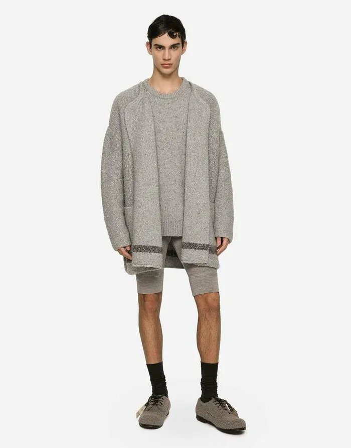 Dolce and Gabbana Sweaters And Cardigans Men Technical Wool Roundneck Sweater With Logo Tag Grey Dolce and Gabbana Sweaters And Cardigans Men Technical Wool Roundneck Sweater With Logo Tag Grey