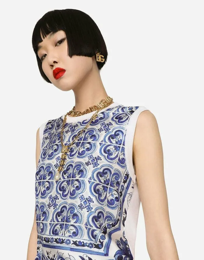 Dolce and Gabbana Sweaters And Cardigans Women Sleeveless Silk And Twill Sweater With Majolica Print Multicolor Dolce and Gabbana Sweaters And Cardigans Women Sleeveless Silk And Twill Sweater With Majolica Print Multicolor