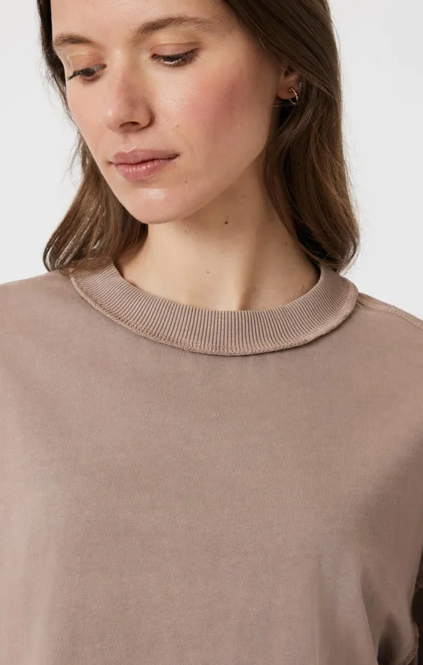 Drop Shoulder Cropped TShirt In Moon Rock Women Mavi Jeans Tops and TShirts Drop Shoulder Cropped TShirt In Moon Rock Women Mavi Jeans Tops and TShirts