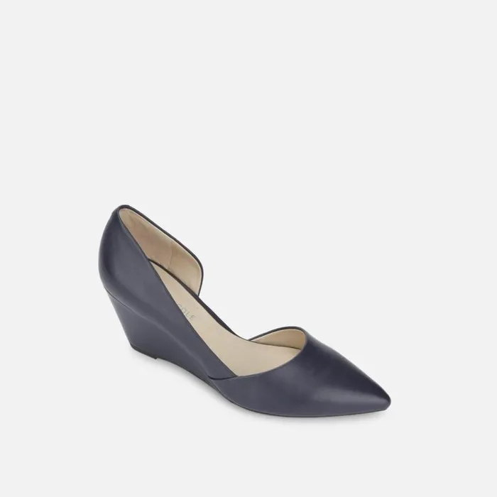 Ellis Navy Women Kenneth Cole Heels