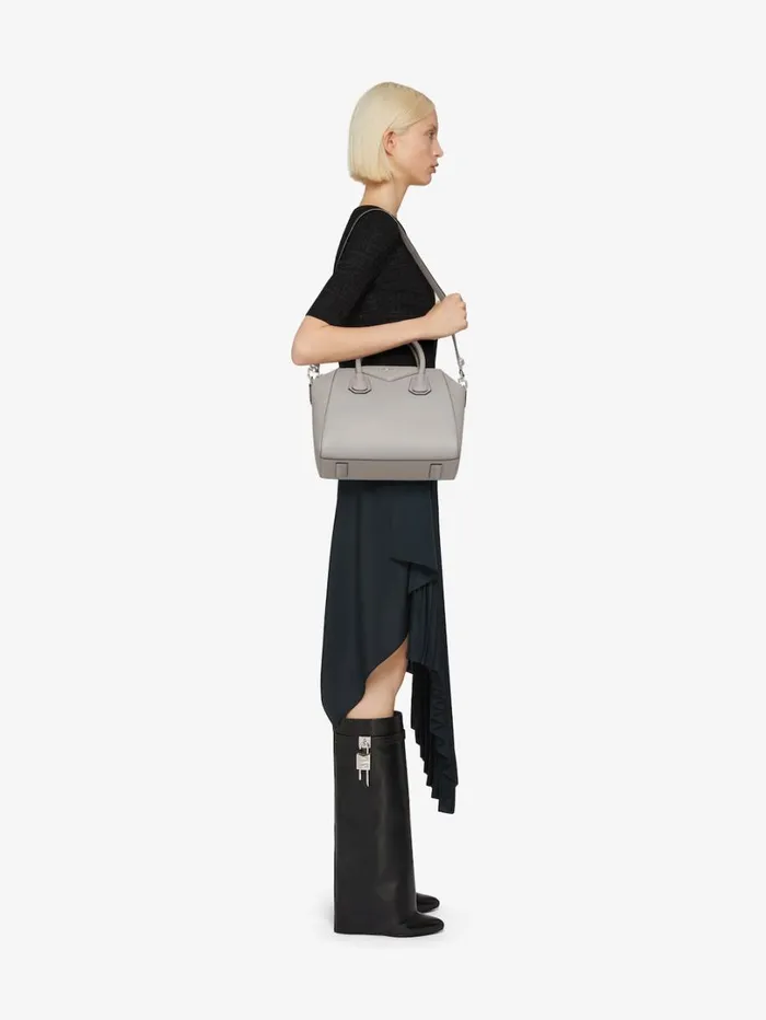 Givenchy Small Antigona Bag In Grained Leather Pearl Grey Women Antigona Givenchy Small Antigona Bag In Grained Leather Pearl Grey Women Antigona