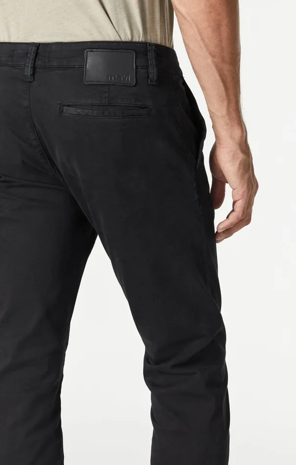 Johnny Slim Chino In Black Sateen Twill Men Mavi Jeans Pants