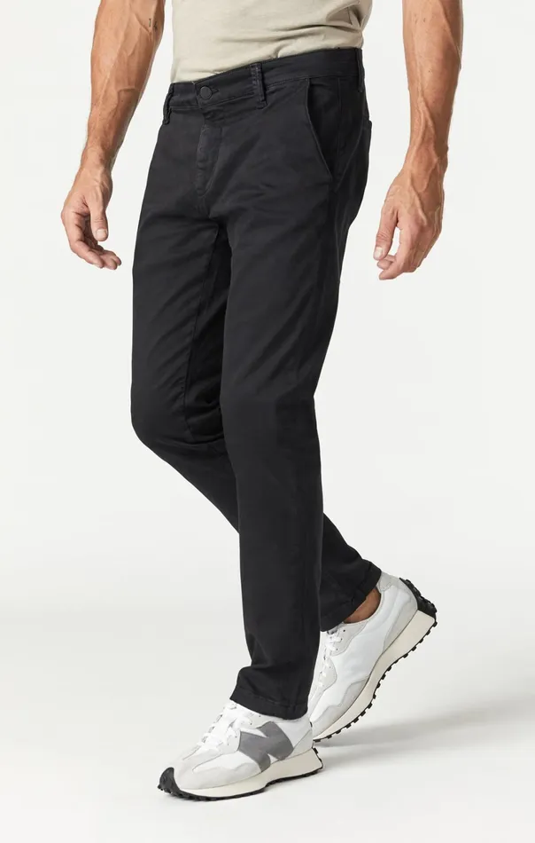 Johnny Slim Chino In Black Sateen Twill Men Mavi Jeans Pants