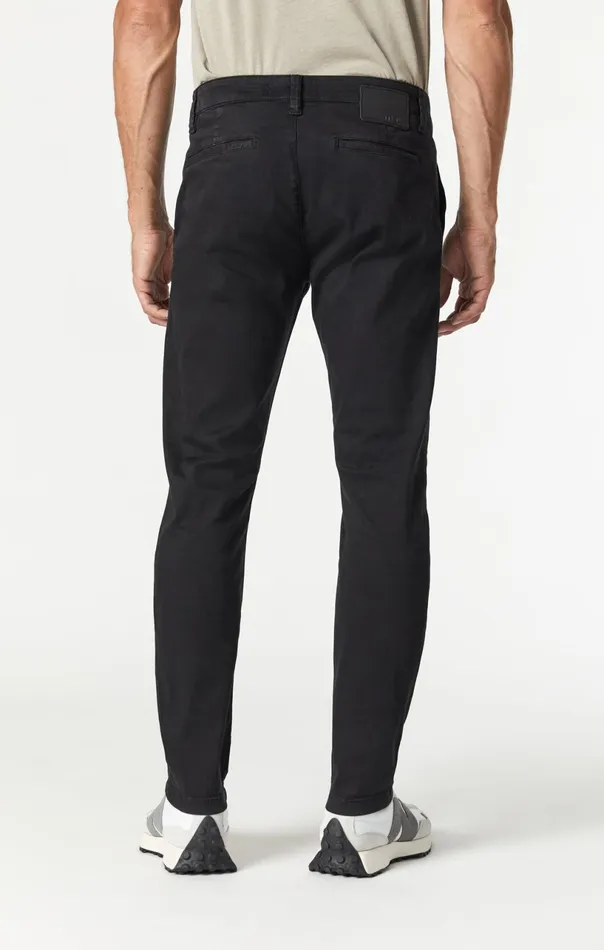 Johnny Slim Chino In Black Sateen Twill Men Mavi Jeans Pants