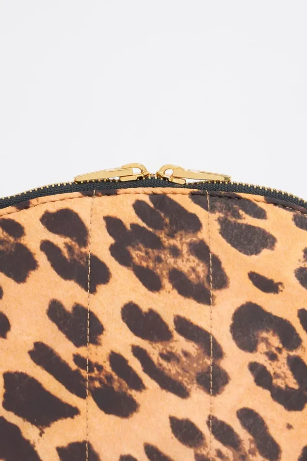 Large Leopard Nylon Halfmoon Makeup Case Leopard Natural Women Bimba Y Lola Vanity Pouches Large Leopard Nylon Halfmoon Makeup Case Leopard Natural Women Bimba Y Lola Vanity Pouches