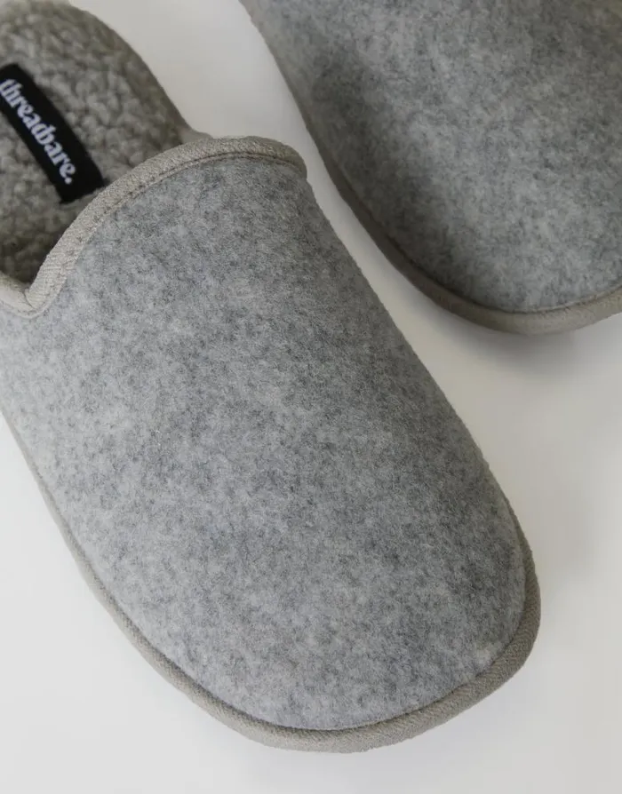 Men Light Grey Felt Mule Slippers With Borg Lining Threadbare Slippers Men Light Grey Felt Mule Slippers With Borg Lining Threadbare Slippers
