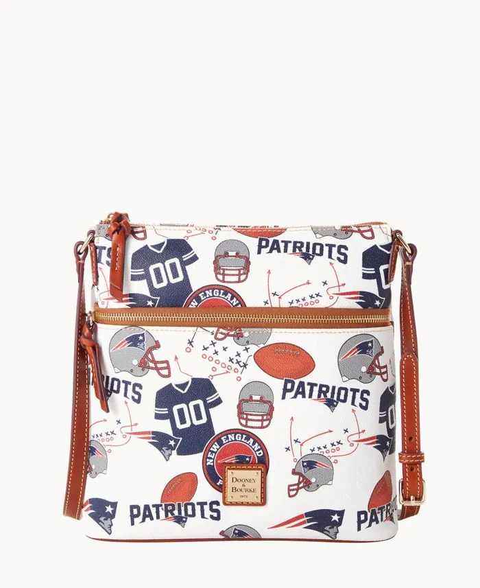 NFL Patriots Crossbody Patriots Woman Dooney and Bourke Crossbodies