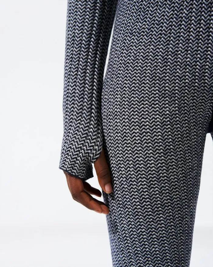Perfect Moment ZigZag Legging Navy Women Leggings