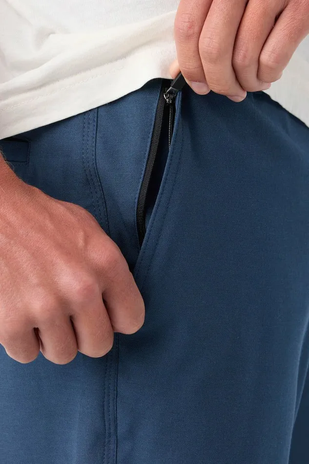 RESERVE LIGHT CHECK 21034 HYBRID SHORTS Navy Men O039NEILL Featured