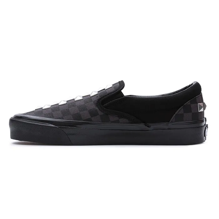 Vans Classics Women Classic SlipOn 98 DX Shoes Black