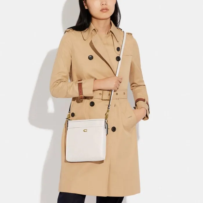 Women Crossbody Bags Coach Kitt Messenger Crossbody Brasschalk